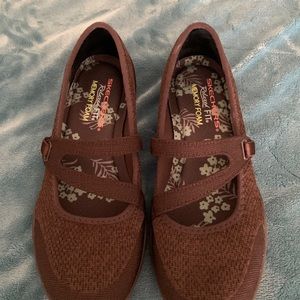 Skechers shoes
